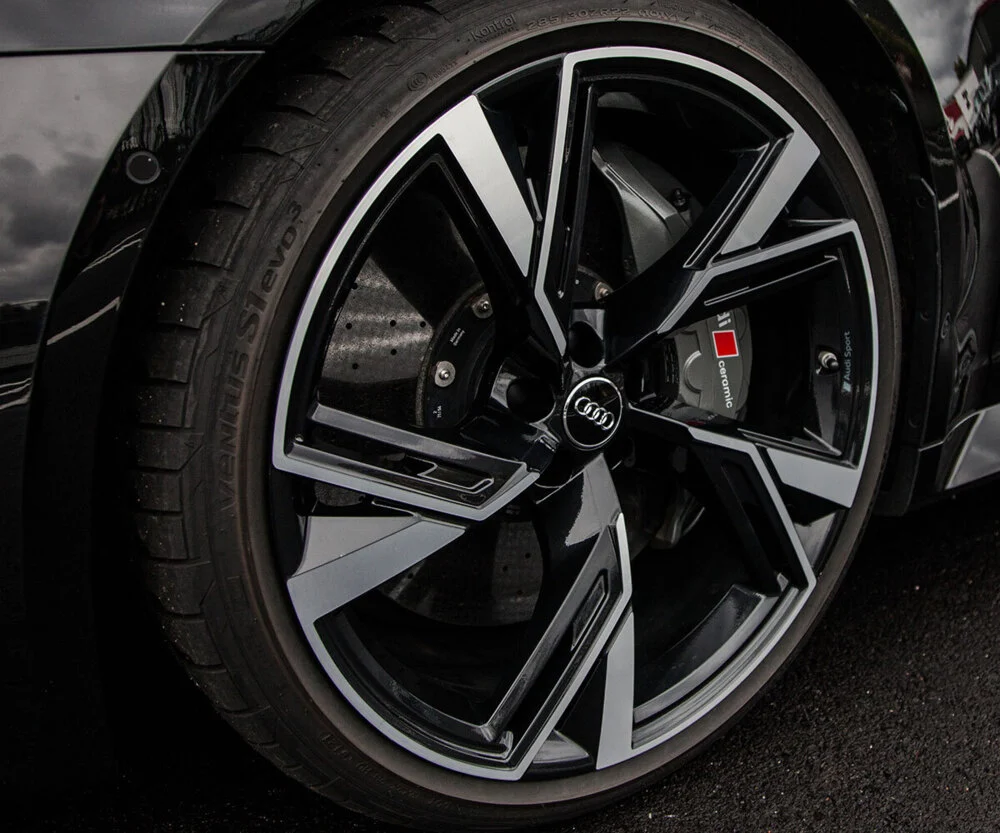 velg van auto audi